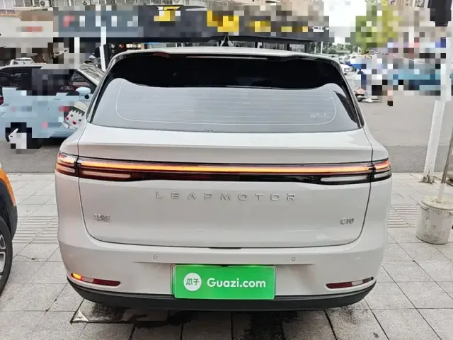 Leapmotor C10 — Фото автомобиля 5