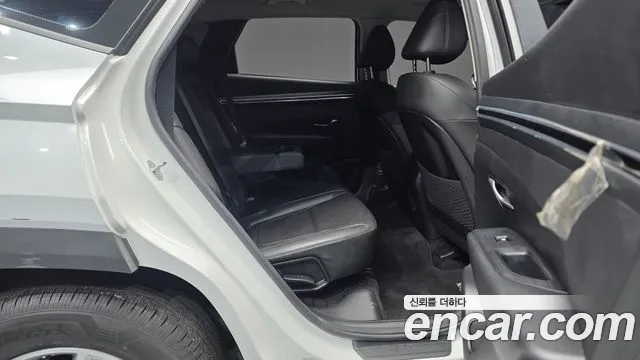Hyundai Tucson Tucson (NX4) Дизель 2.0 2WD — Фото автомобиля 12