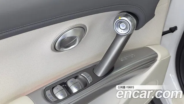 Genesis GV60 — Фото автомобиля 26