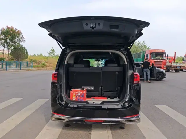 GAC Trumpchi M8 — Фото автомобиля 18