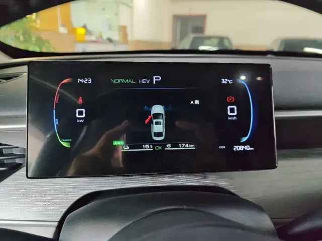 BYD Seal 05 DM-i — Фото автомобиля 11