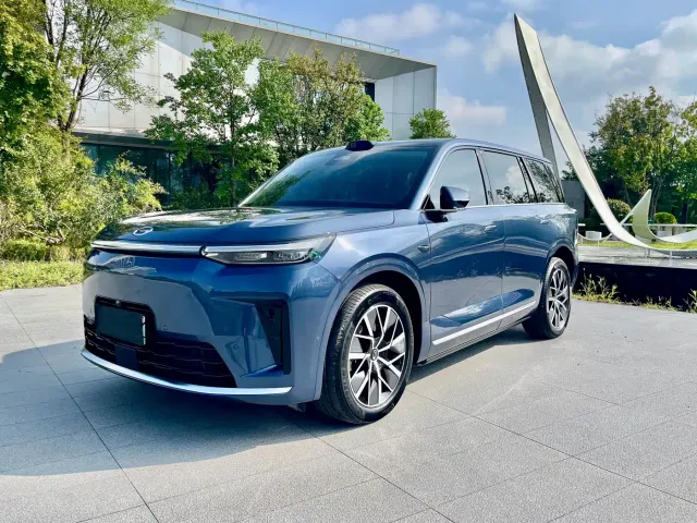 Фотография автомобиля — GAC Trumpchi Xiangwang S9