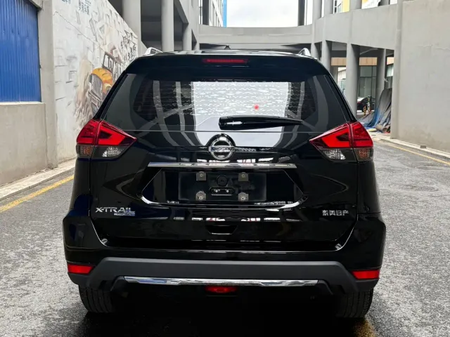 Nissan X-Trail — Фото автомобиля 5