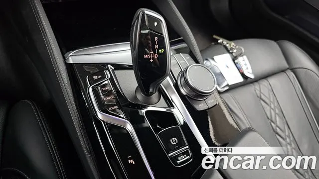 BMW 5 Series G30 — Фото автомобиля 9