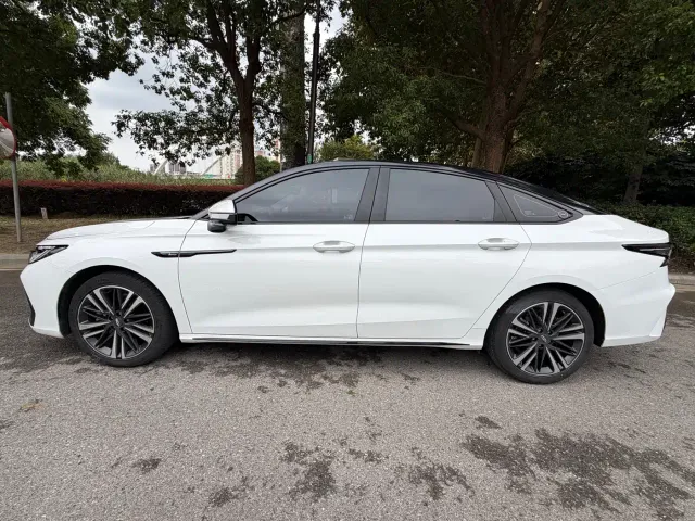 Chery Arrizo 8 — Фото автомобиля 4