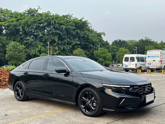 Honda Accord — Фото автомобиля 3