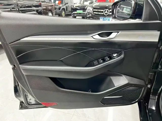 Geely Xingrui — Фото автомобиля 10