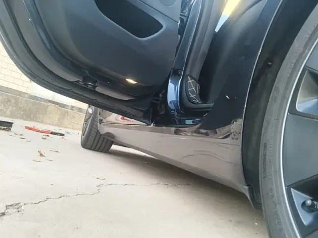 Tesla Model 3 — Фото автомобиля 21