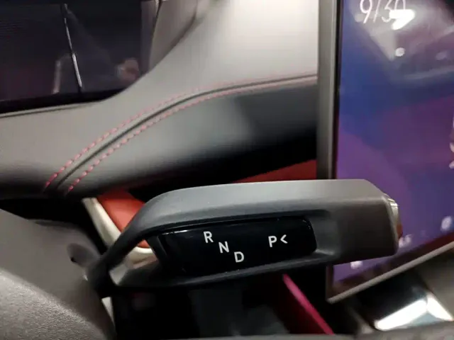Xiaomi SU7 — Фото автомобиля 13