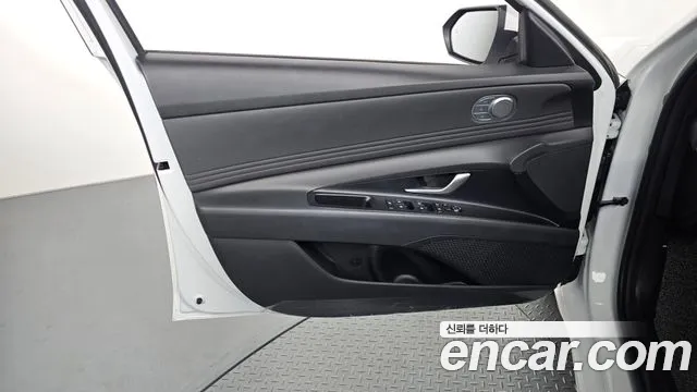 Hyundai Avante CN7 — Фото автомобиля 13