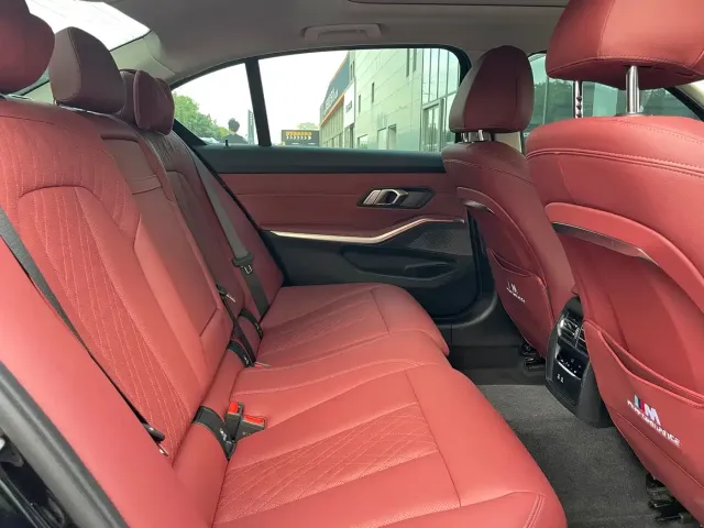 BMW 3 Series — Фото автомобиля 15