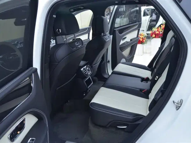 Bentley Bentayga Hybrid — Фото автомобиля 5