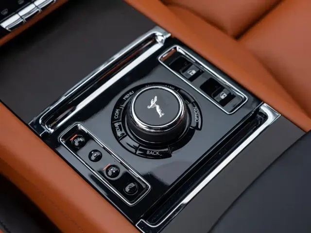 Rolls-Royce Ghost — Фото автомобиля 18