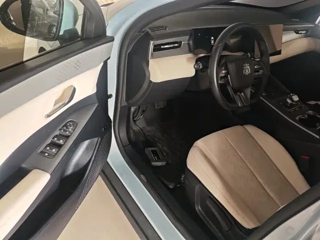 BYD Qin PLUS — Фото автомобиля 15