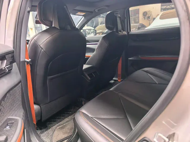Changan Changan UNI-V 2022 1.5T Premium Model — Фото автомобиля 7