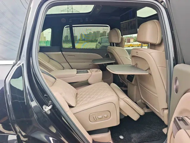 Li Auto L8 — Фото автомобиля 7