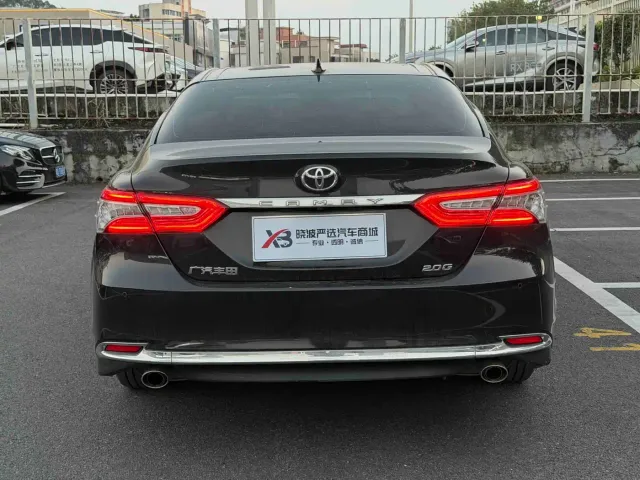 Toyota Camry — Фото автомобиля 6