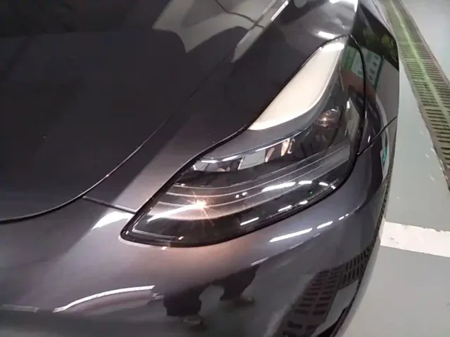 Tesla Model Y — Фото автомобиля 23