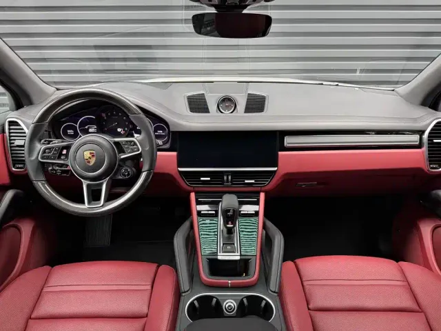 Porsche Cayenne — Фото автомобиля 5