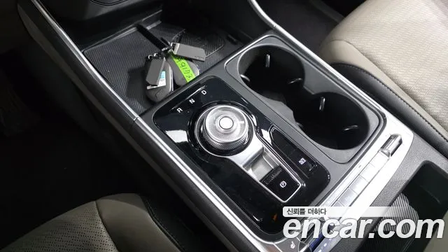 Kia Carnival Generation 4 — Фото автомобиля 12