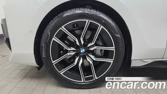 BMW 7-Series 7 серия (G70) 740i sDrive M Sport — Фото автомобиля 3