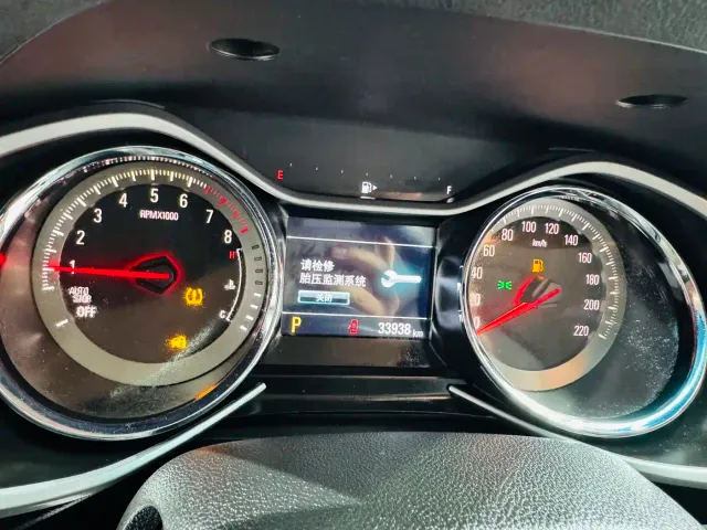 Chevrolet Volando 2020 Mild Hybrid Redline 530T Automatic Premium Edition (5+2 seater) — Фото автомобиля 10