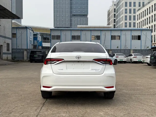 Toyota Corolla — Фото автомобиля 5