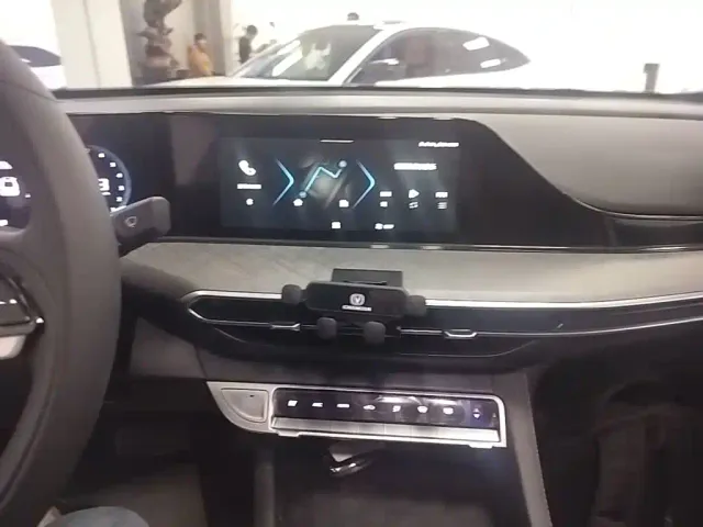 Changan Eado — Фото автомобиля 12