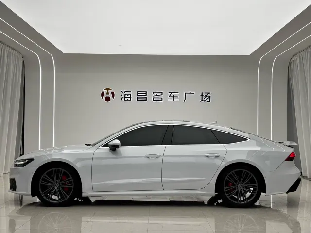 Audi A7 — Фото автомобиля 6
