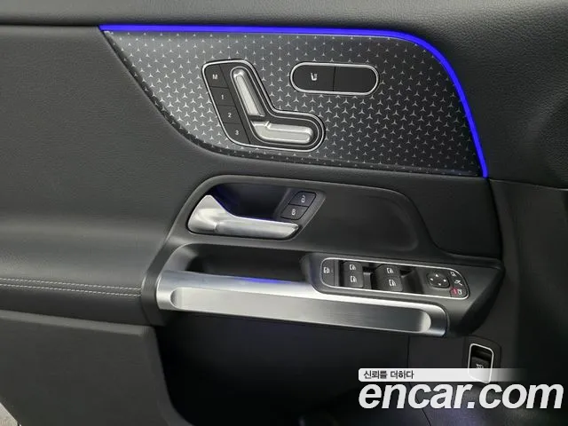 Mercedes-Benz EQB X243 — Фото автомобиля 12