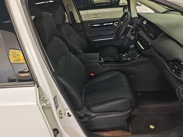 GAC Trumpchi M6 — Фото автомобиля 24