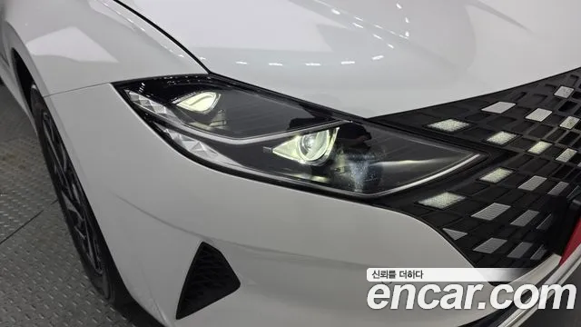 Hyundai Grandeur (New) Hybrid — Фото автомобиля 7