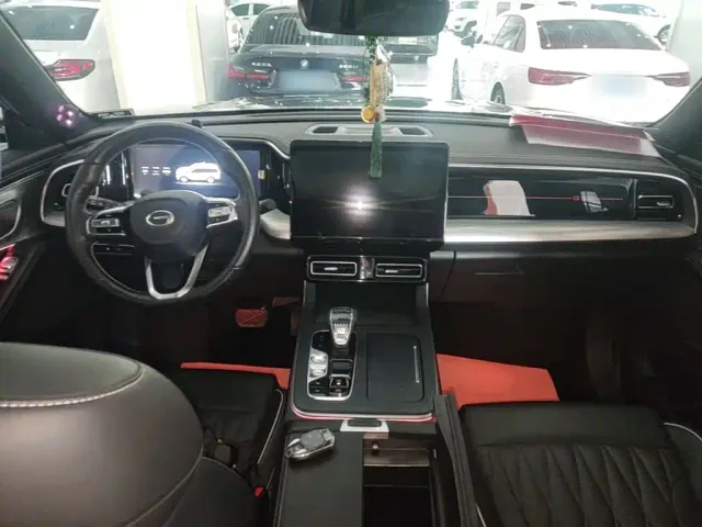 GAC Trumpchi GS8 — Фото автомобиля 9