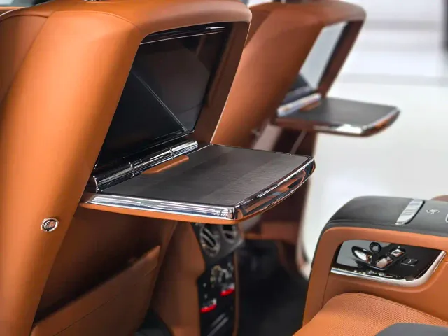 Rolls-Royce Cullinan — Фото автомобиля 13