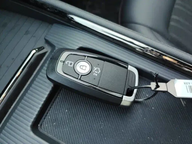 Ford Mondeo — Фото автомобиля 9