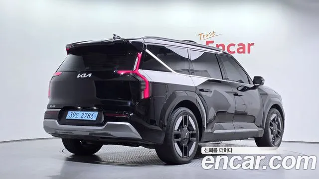 Kia EV9 — Фото автомобиля 2