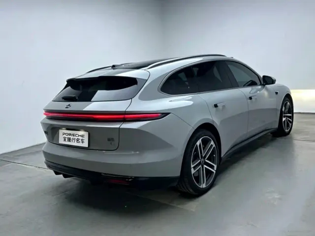 Nio ET5 Touring — Фото автомобиля 6