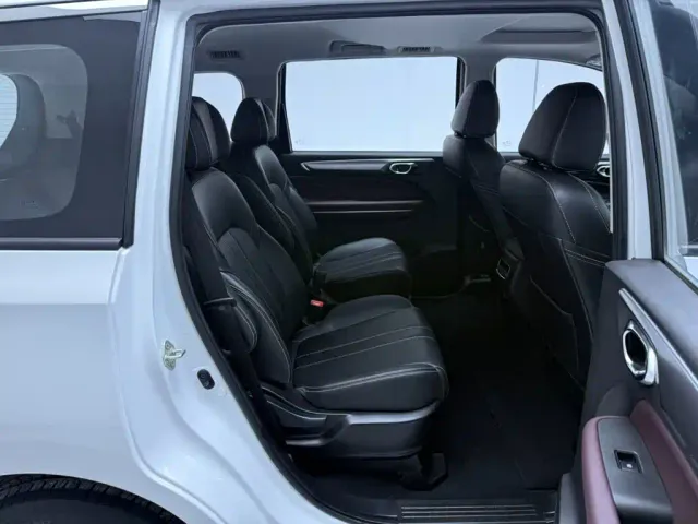 GAC Trumpchi M6 — Фото автомобиля 22