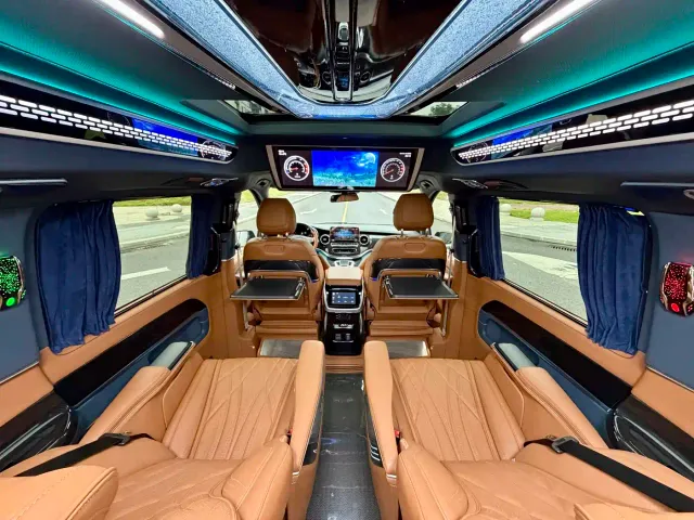Mercedes-Benz V-Class — Фото автомобиля 11