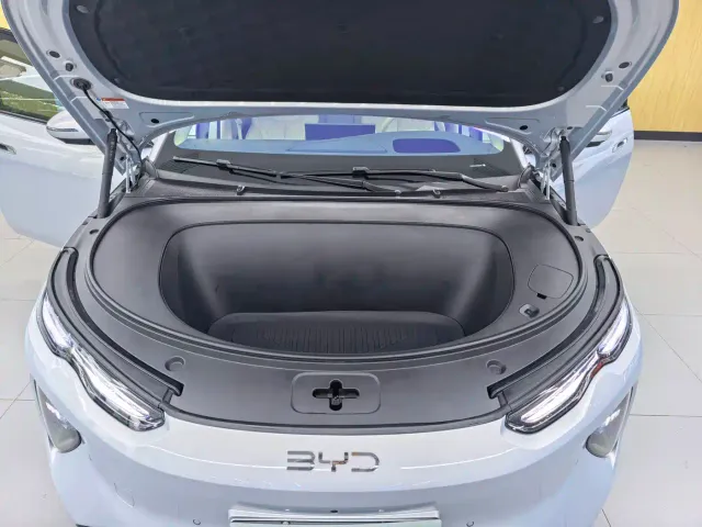 BYD Seal 08 — Фото автомобиля 11