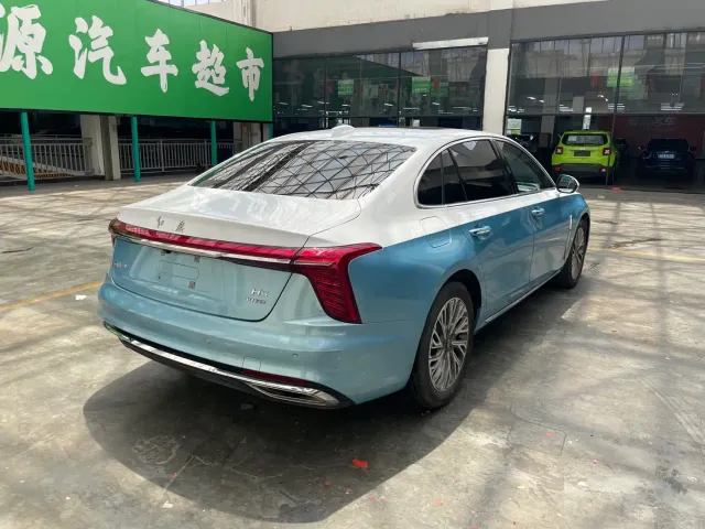 Hongqi H5 — Фото автомобиля 8