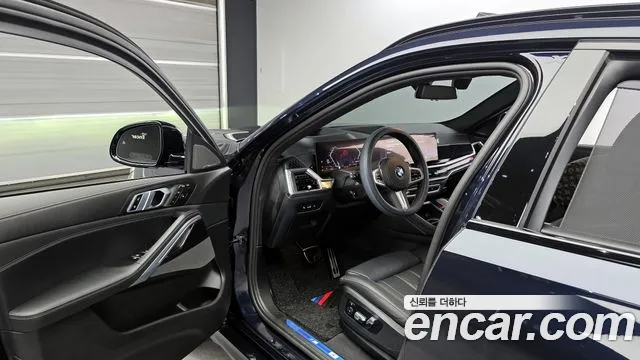 BMW X6 xDrive40i M Sport — Фото автомобиля 10