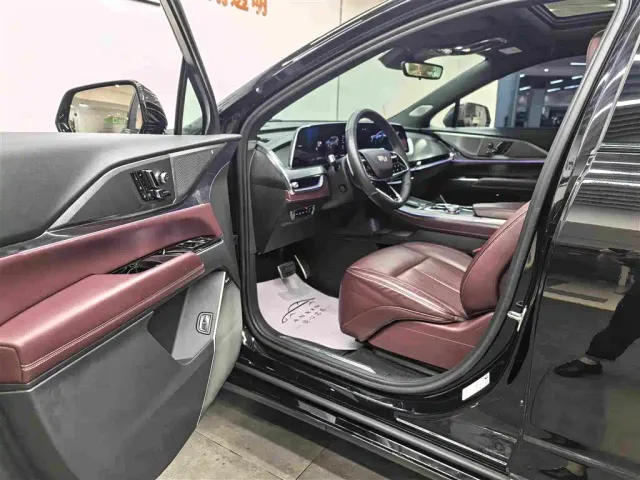 Cadillac XT5 — Фото автомобиля 4