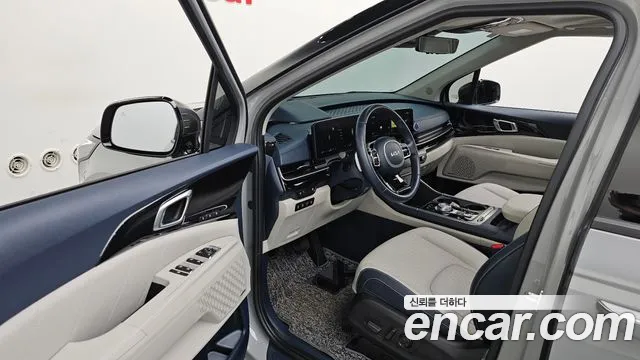 Kia Carnival Generation 4 — Фото автомобиля 14