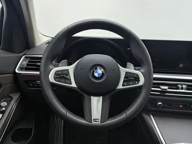 BMW 3 Series — Фото автомобиля 11