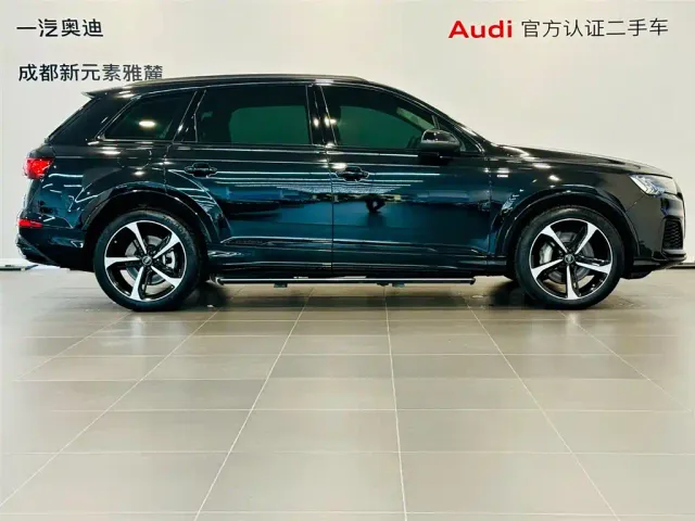 Audi Q7 — Фото автомобиля 3
