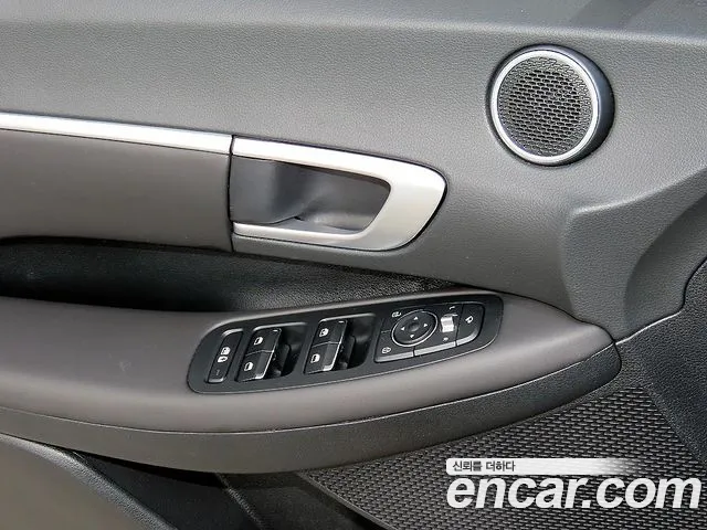 Hyundai Sonata — Фото автомобиля 11