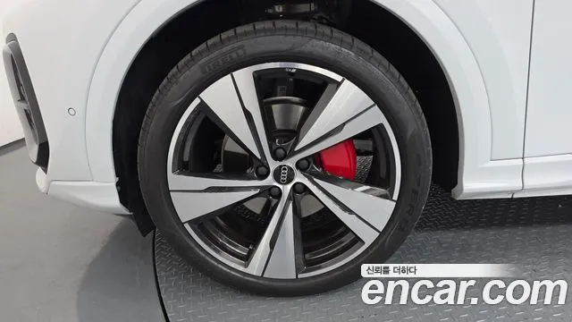 Audi Q5 45 TFSI quattro Sportback S Line — Фото автомобиля 2