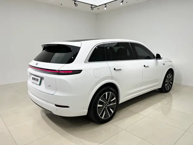 Li Auto L7 — Фото автомобиля 6