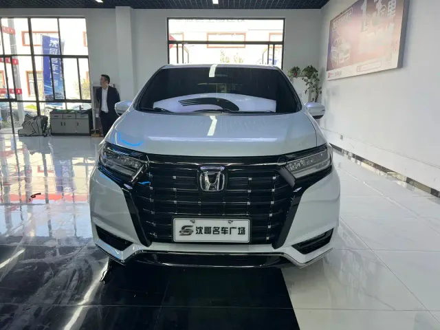 Honda Elysion — Фото автомобиля 2